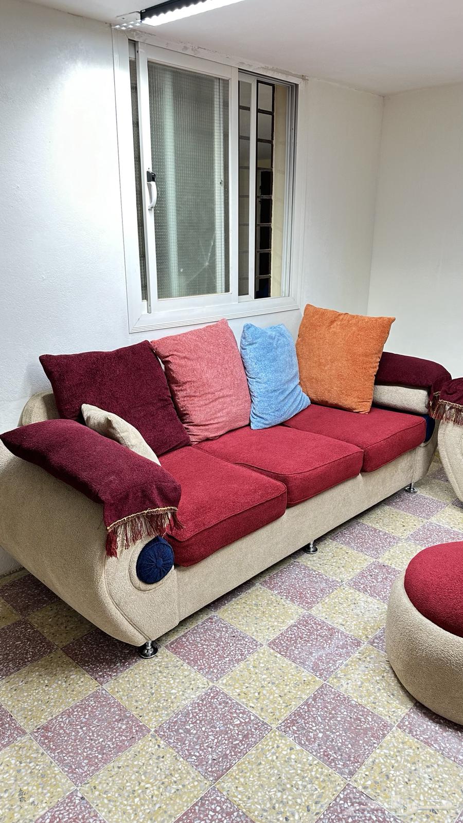 كنب 8 نفر و كنب نازل يتسع لعشره نفر للبيع64385873350658110