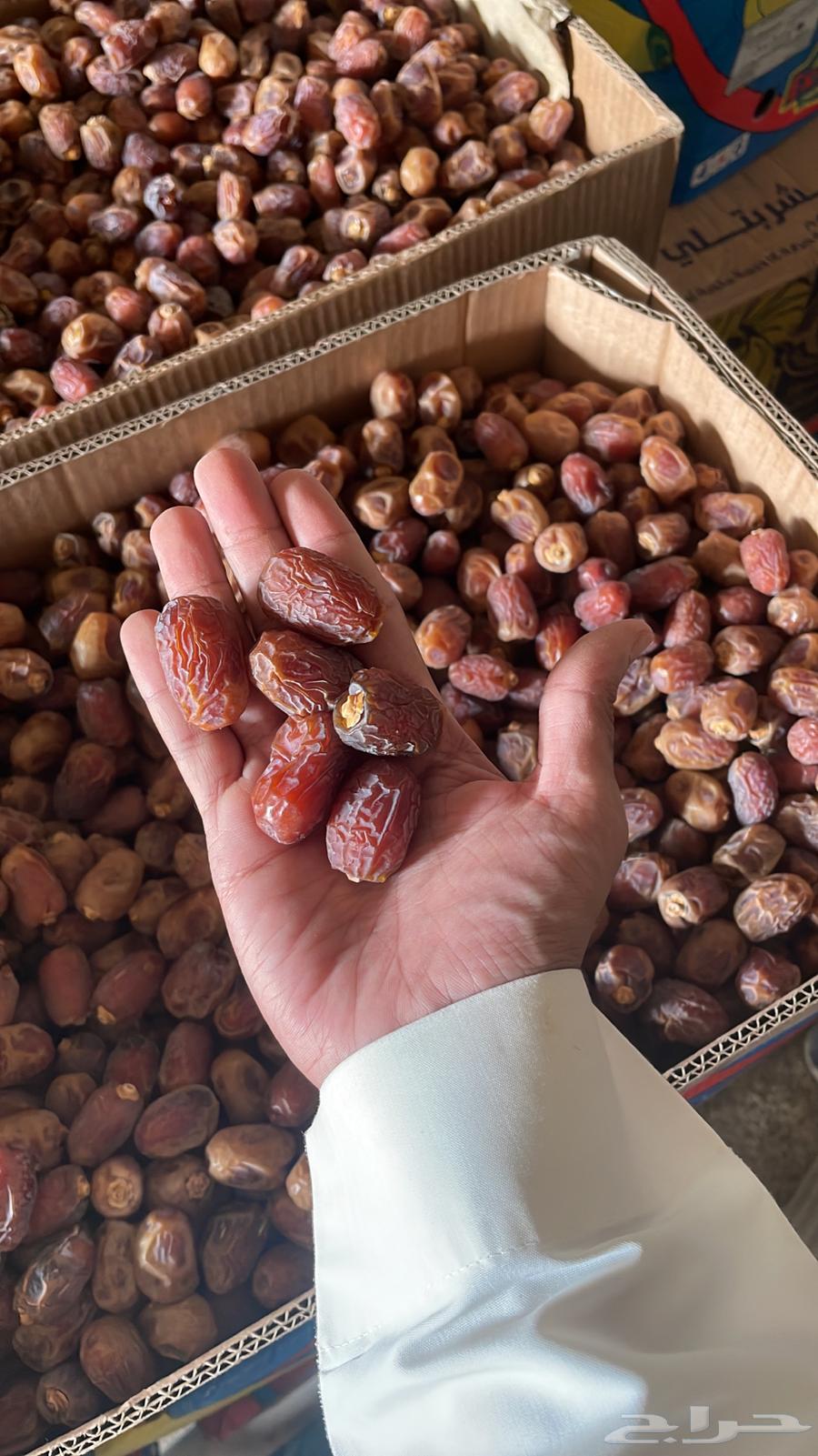 خلاص وادي للبيع الكميه 61 كرتون لتواصل64386304757891110