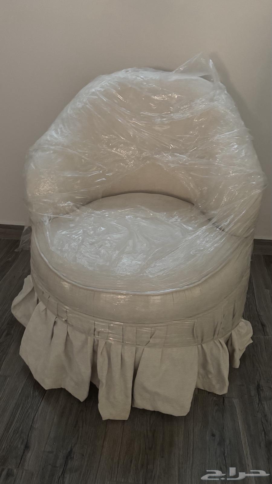 كنبه64389031777411110