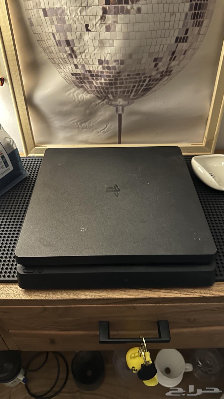 للبيع سوني فور 500 قيقا نضيف جدا ولا يعاني من اي مشاكل64379515905027111