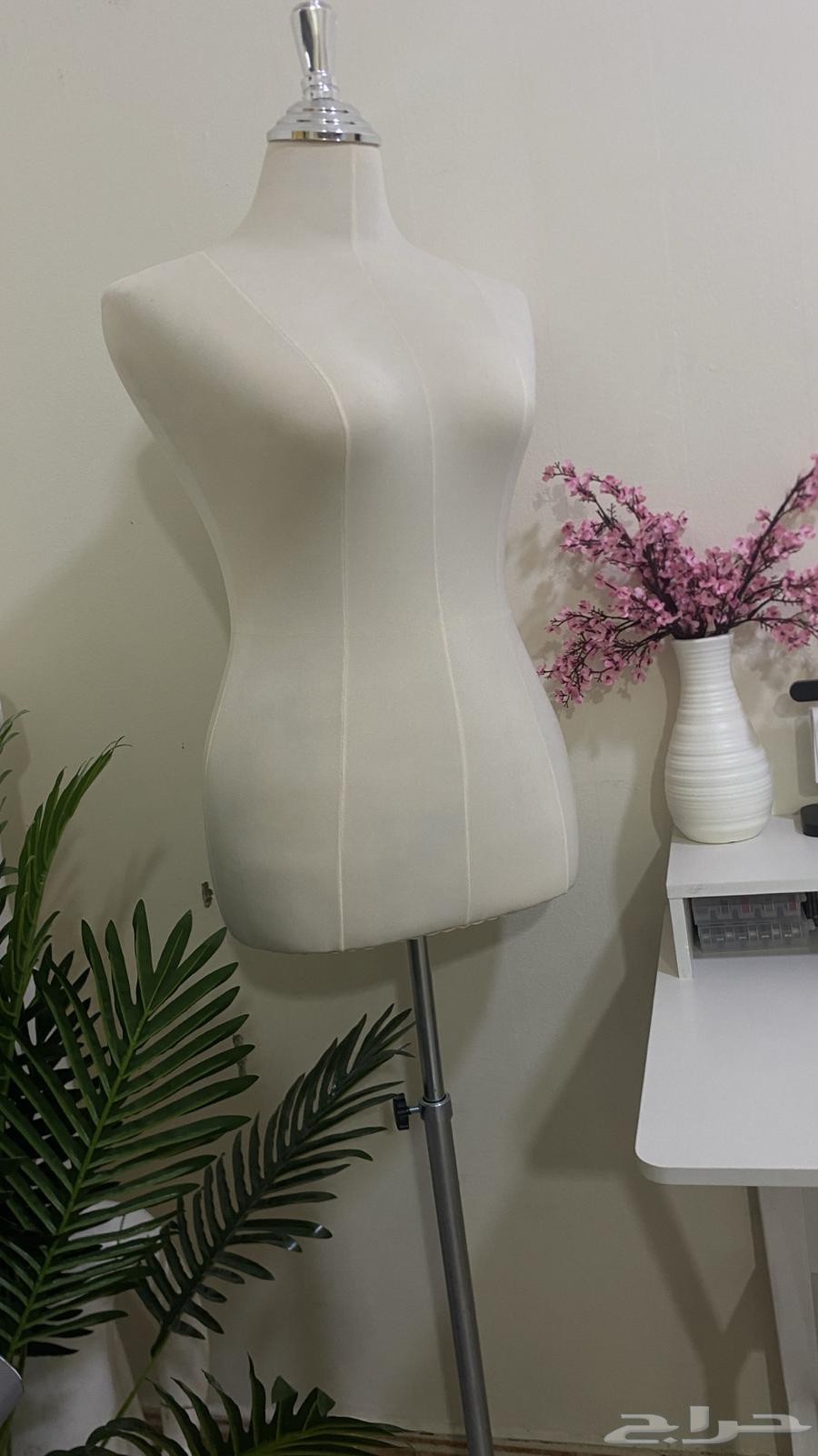 مانيكان نسائي64389183013763114