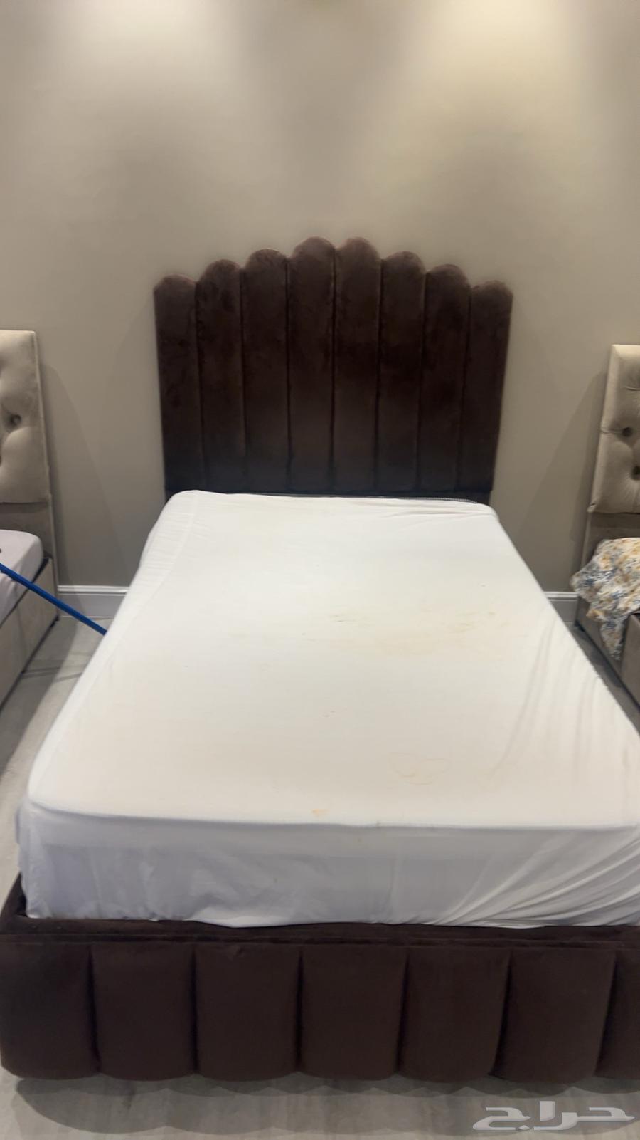 سرير نفر ونص بطراحه64388329902209110