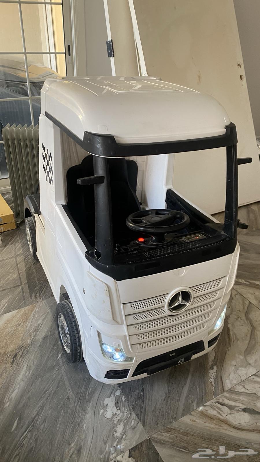 سيارة اطفال اصلية64385285933315110