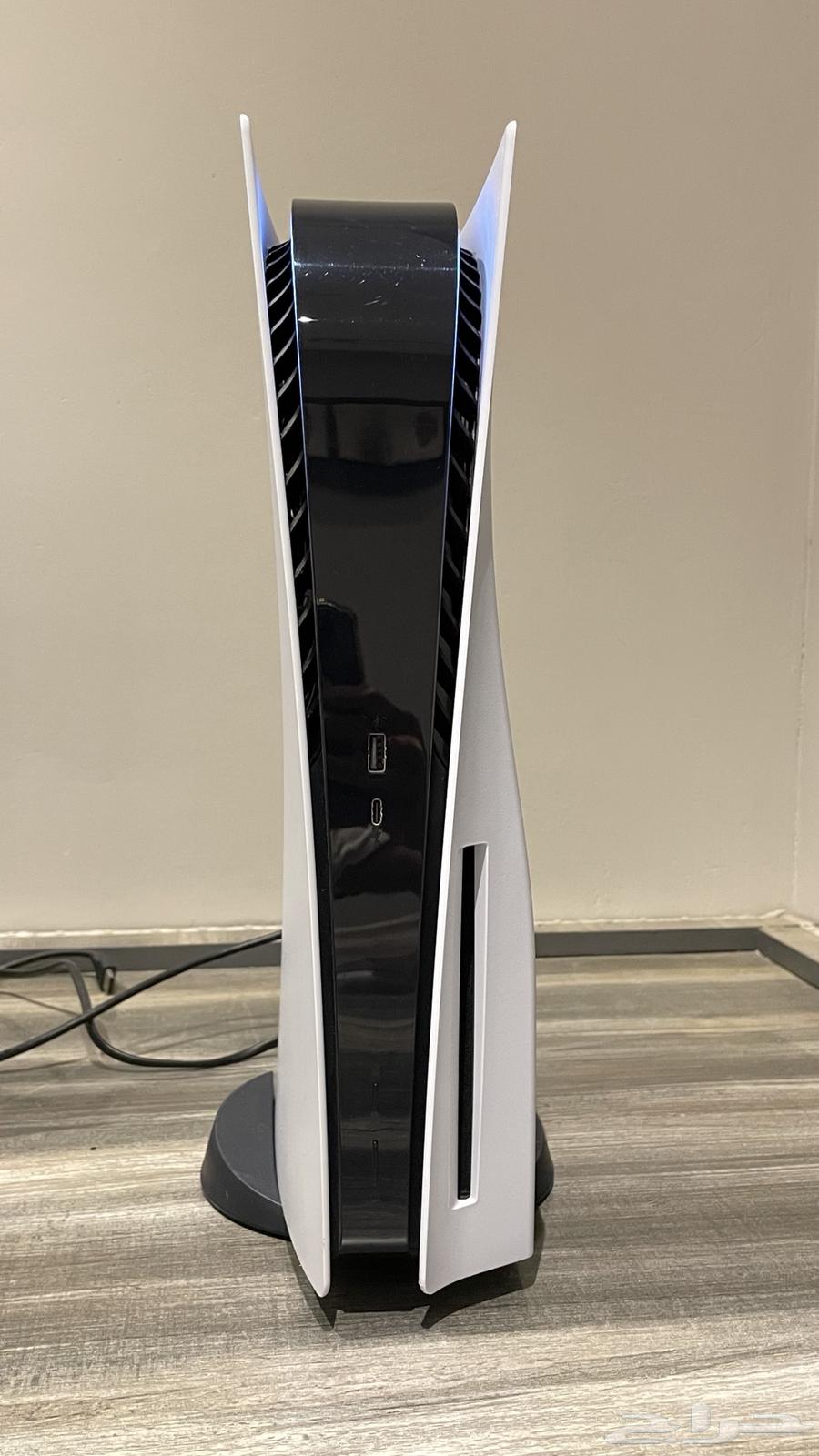 بلاستيشن 5 مع شاشه وجميع ملحقاته64391756722434114