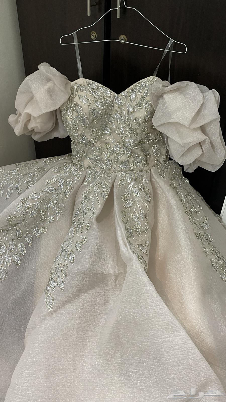 للبيع فستان ملكة64392237282690110