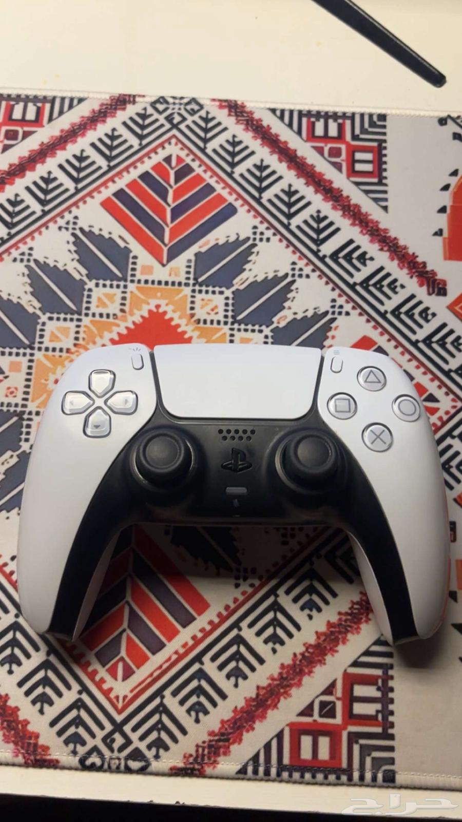 يد سوني 564384952478082110