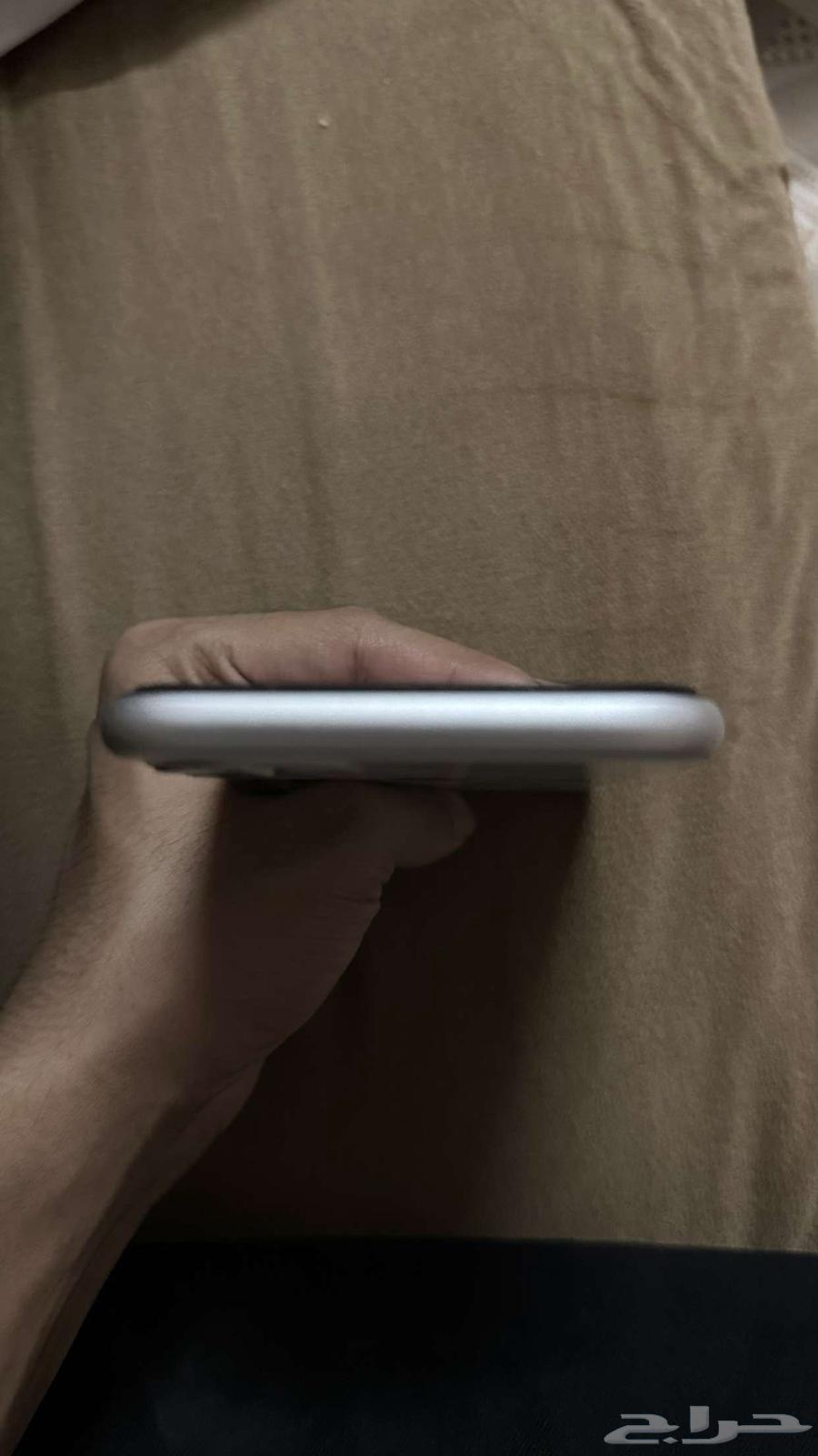 iPhone 11 Regular64377196980739113