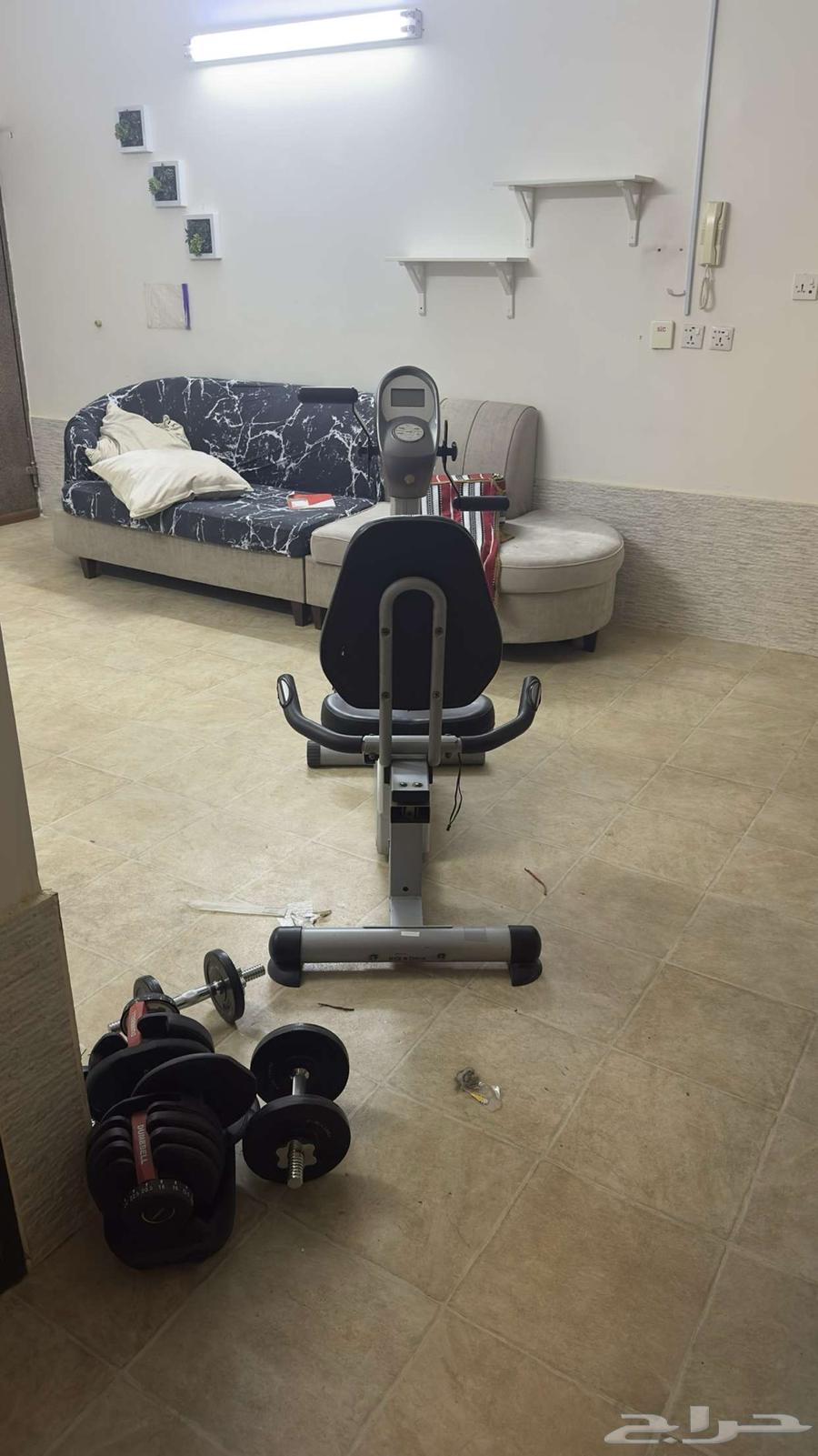 اثاث للبيع سرير وكنب64385299658883112