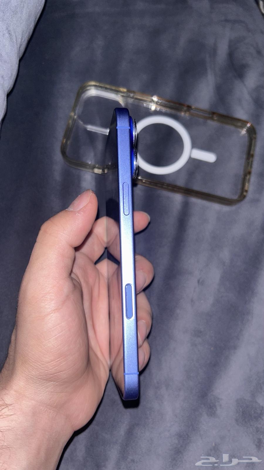 ايفون 16 بلس ازرق 256 جيجا نظيف مافيه خدشه معه اغراضه للبدل64379631329281111