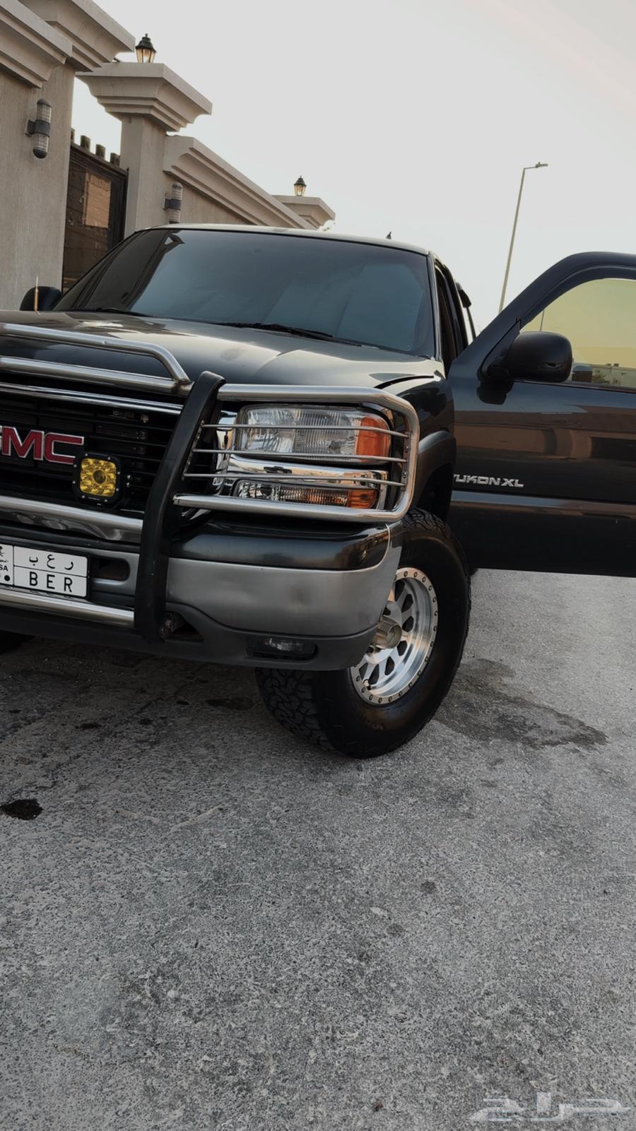 Yukon XL Modified64528565432449110