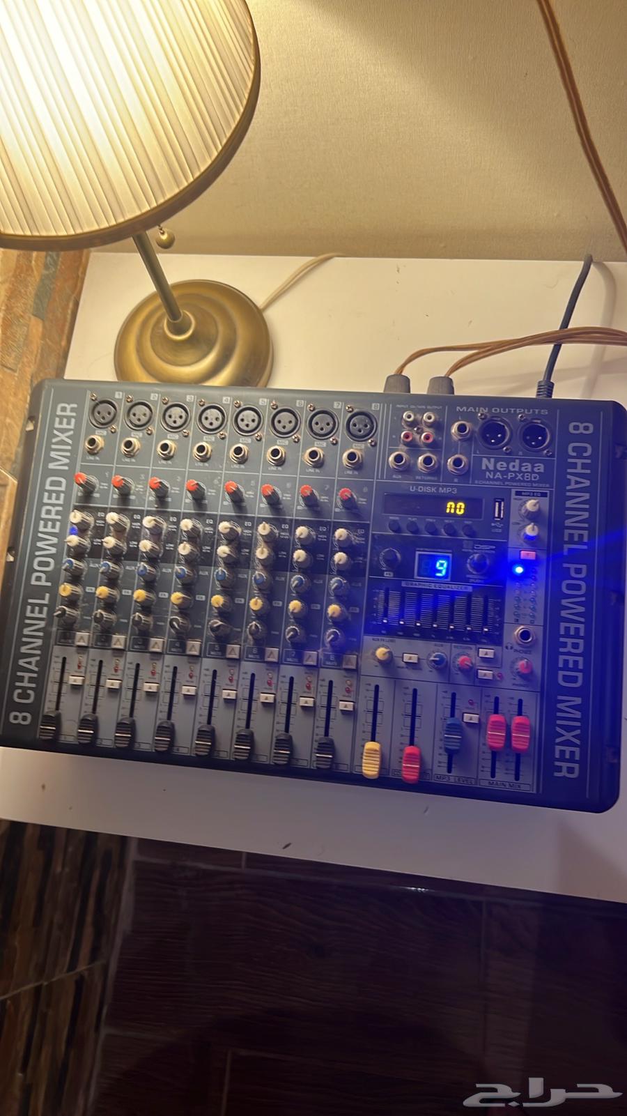 Broken with three speakers, almost new64379790473347110