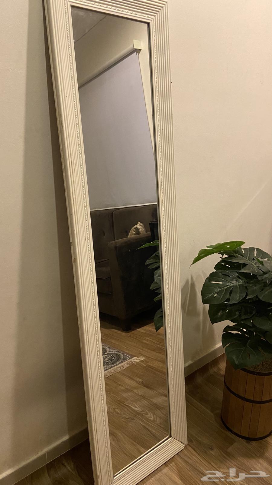 مرايا طويله السعر 10064377167556609112