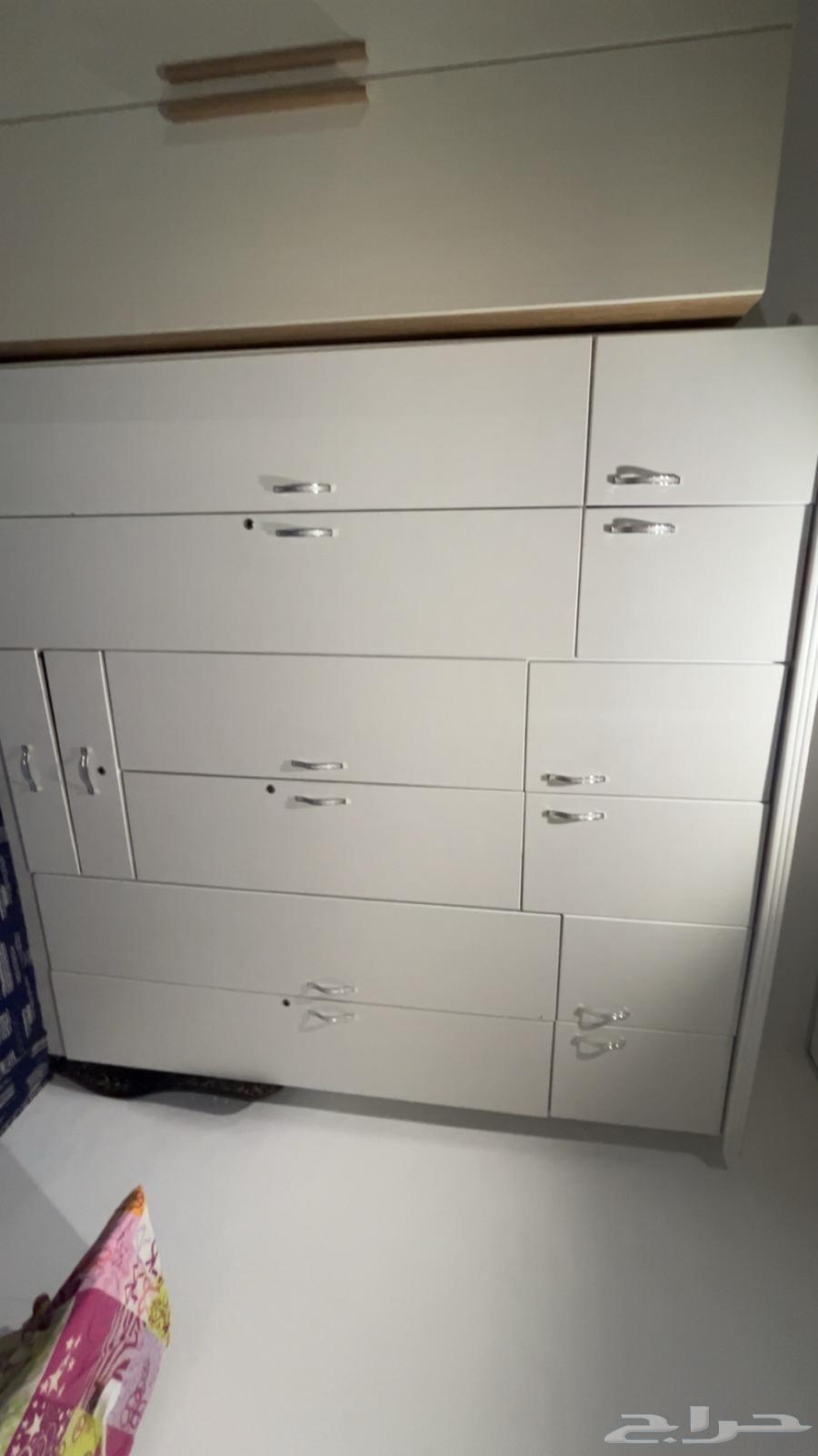 دولاب جديد كويس على السوم64390375054337110