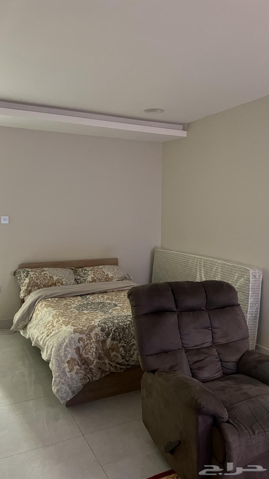 الاثاث الي بالصورة للبيع لغير اصحاب الاثاث64379602501123114