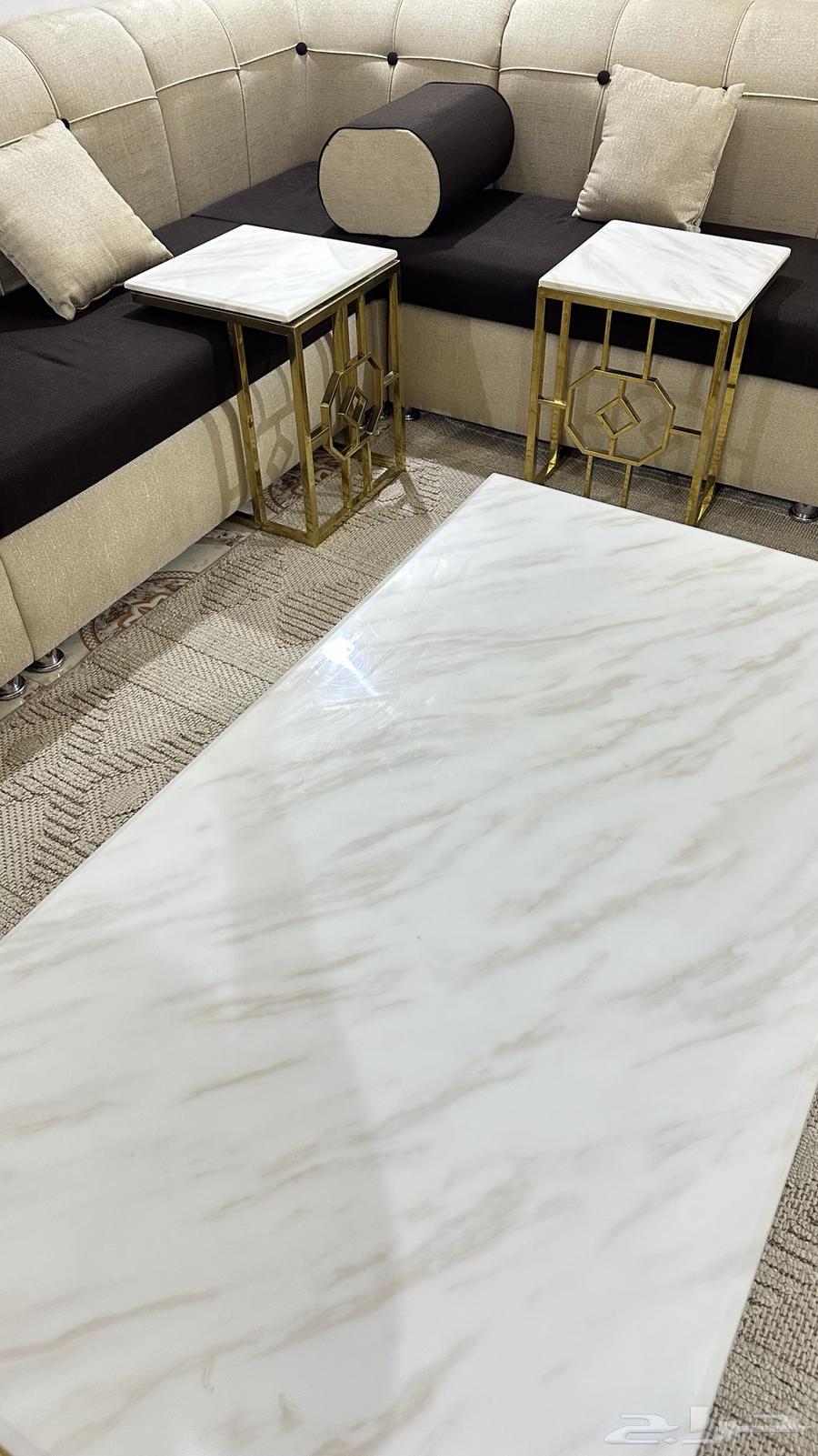 Sofa for sale with tables and cushions, used in excellent condition64389723050755112