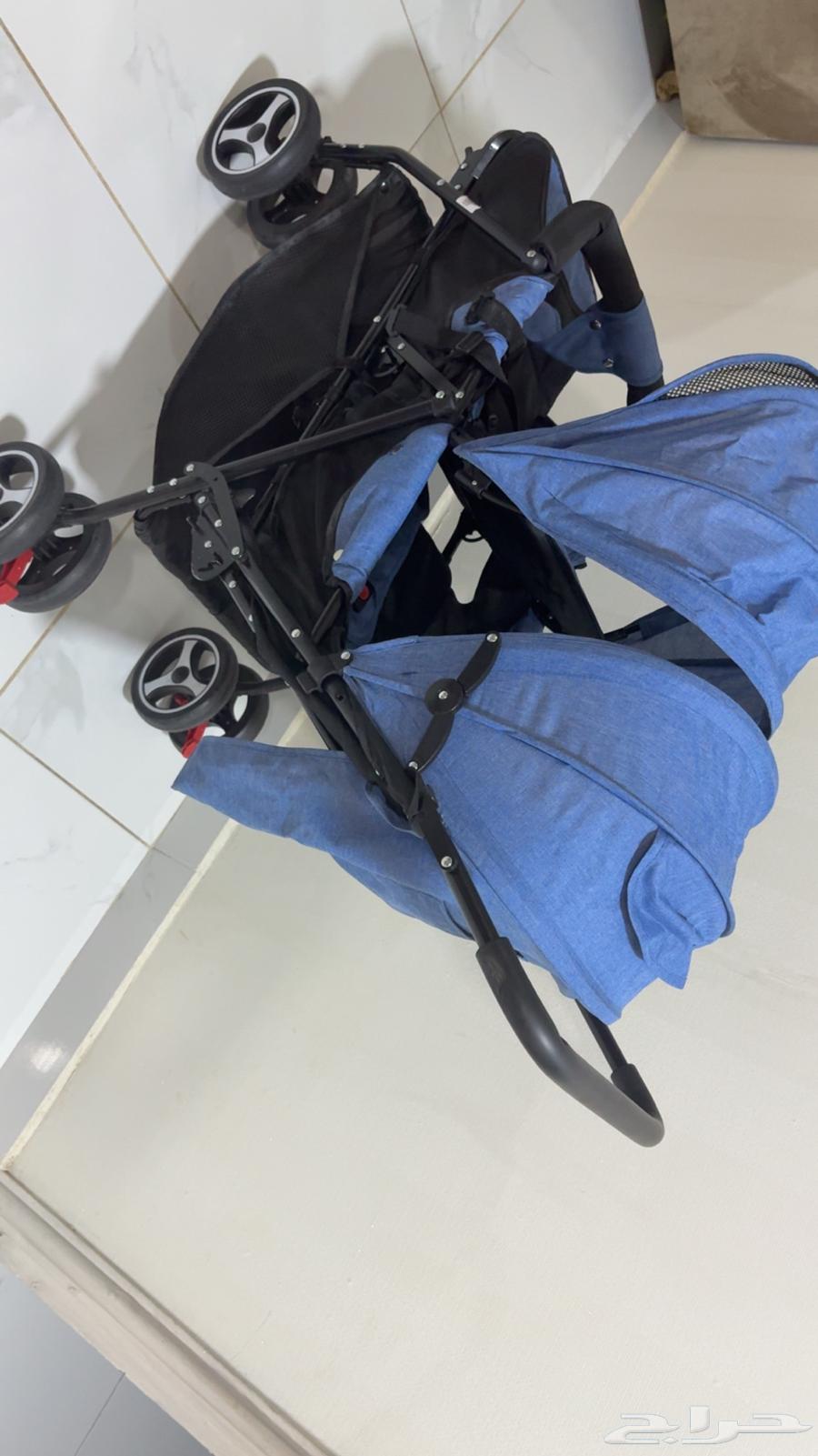 Clean double stroller used twice64389113904131112