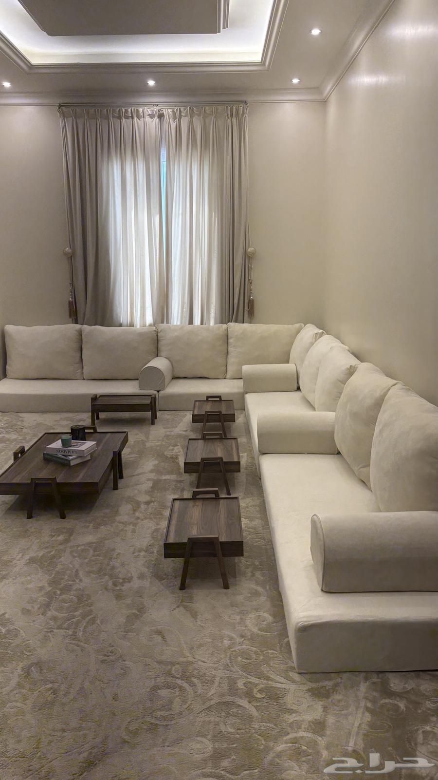 5-Piece Floor Table Set and Carpet64381178000897111