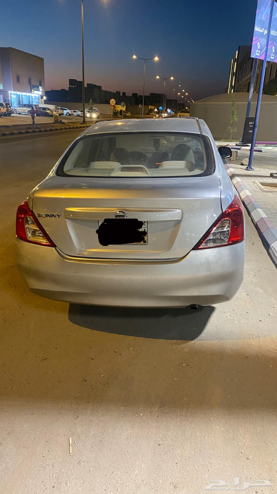 Sunny 2014 Silver, 215k on odometer64526954516865111