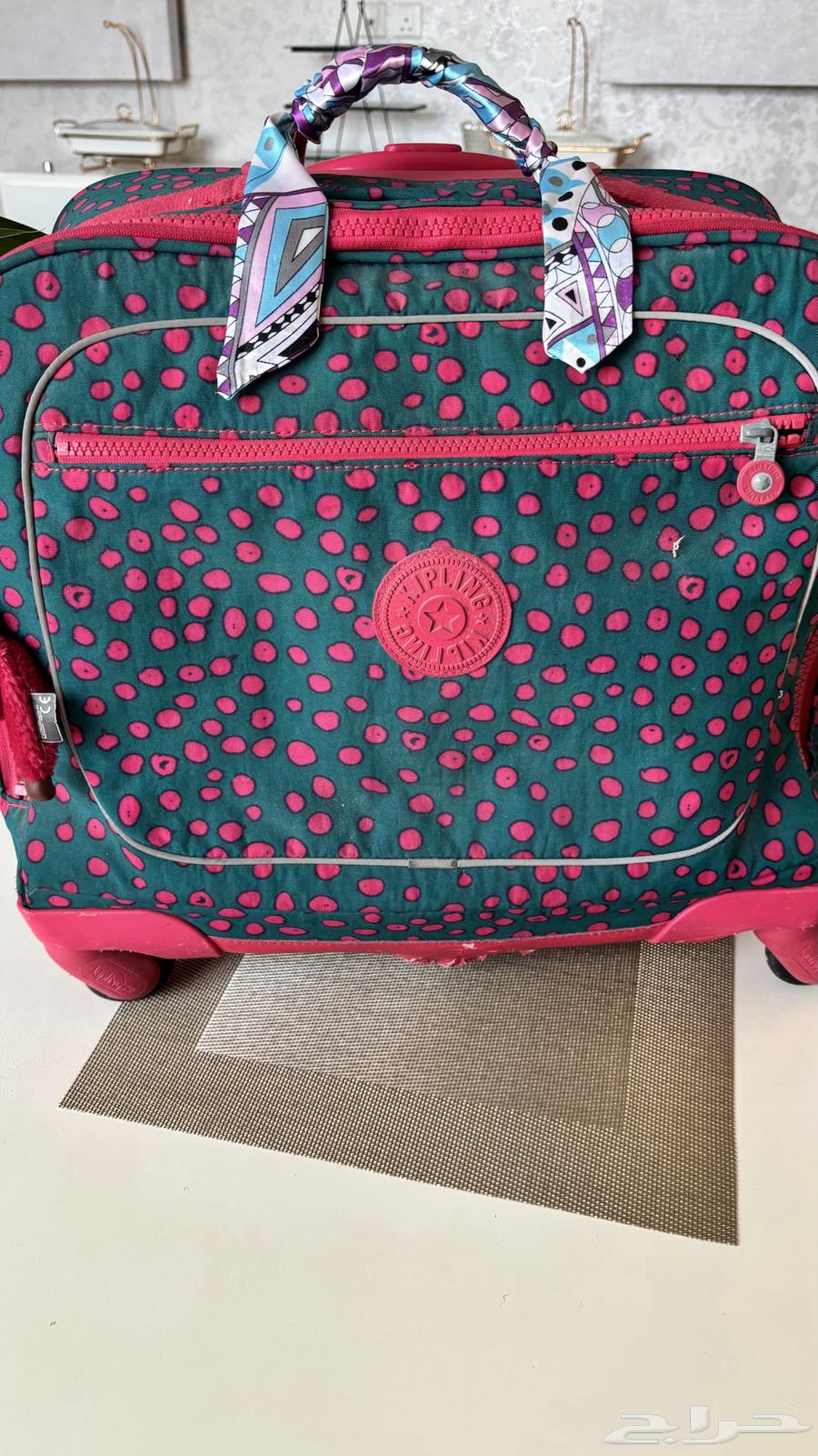 شنطه ماركة كيبلينق ب 600 ريال64384521170946110