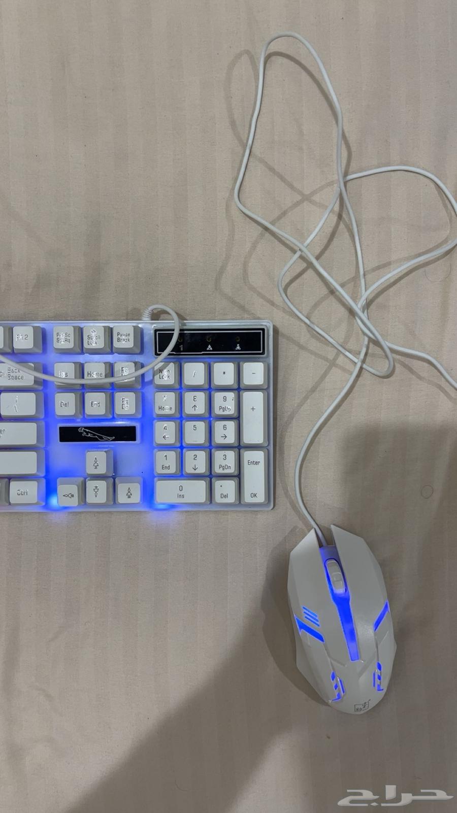 Microphone stand and keyboard for sale64388107155331114