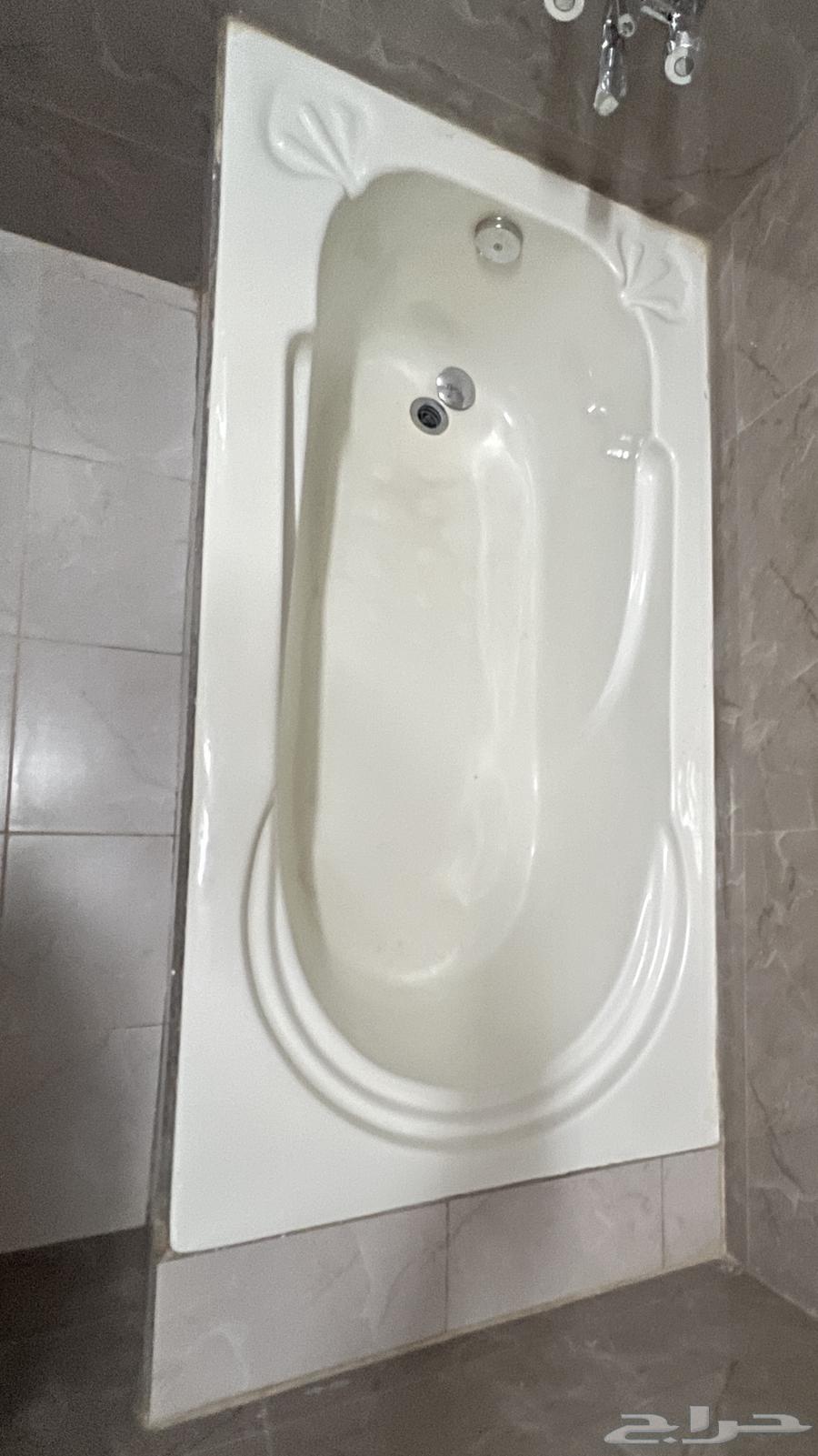 بانيو مستعمل نظيف جدا64392264175106110