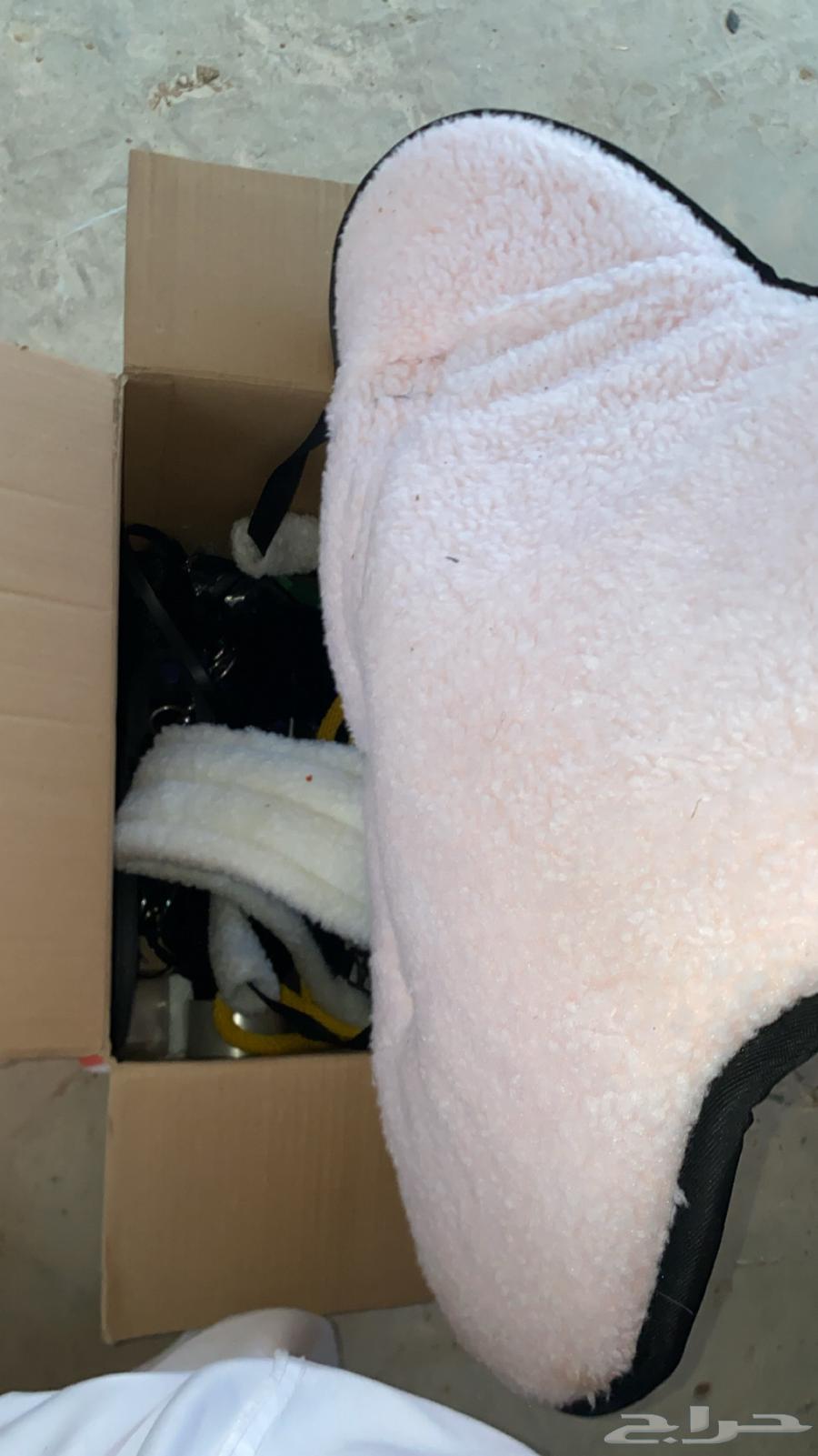 ادوات خيل جديده توني فاكها من الكرتون ولا استعملت64378774708227113