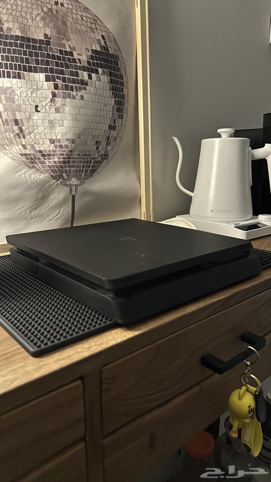 للبيع سوني فور 500 قيقا نضيف جدا ولا يعاني من اي مشاكل64379515905027110