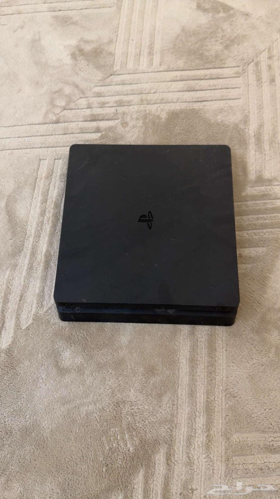 PS4 Slim, very clean and in excellent condition, 1TB64378949110915110