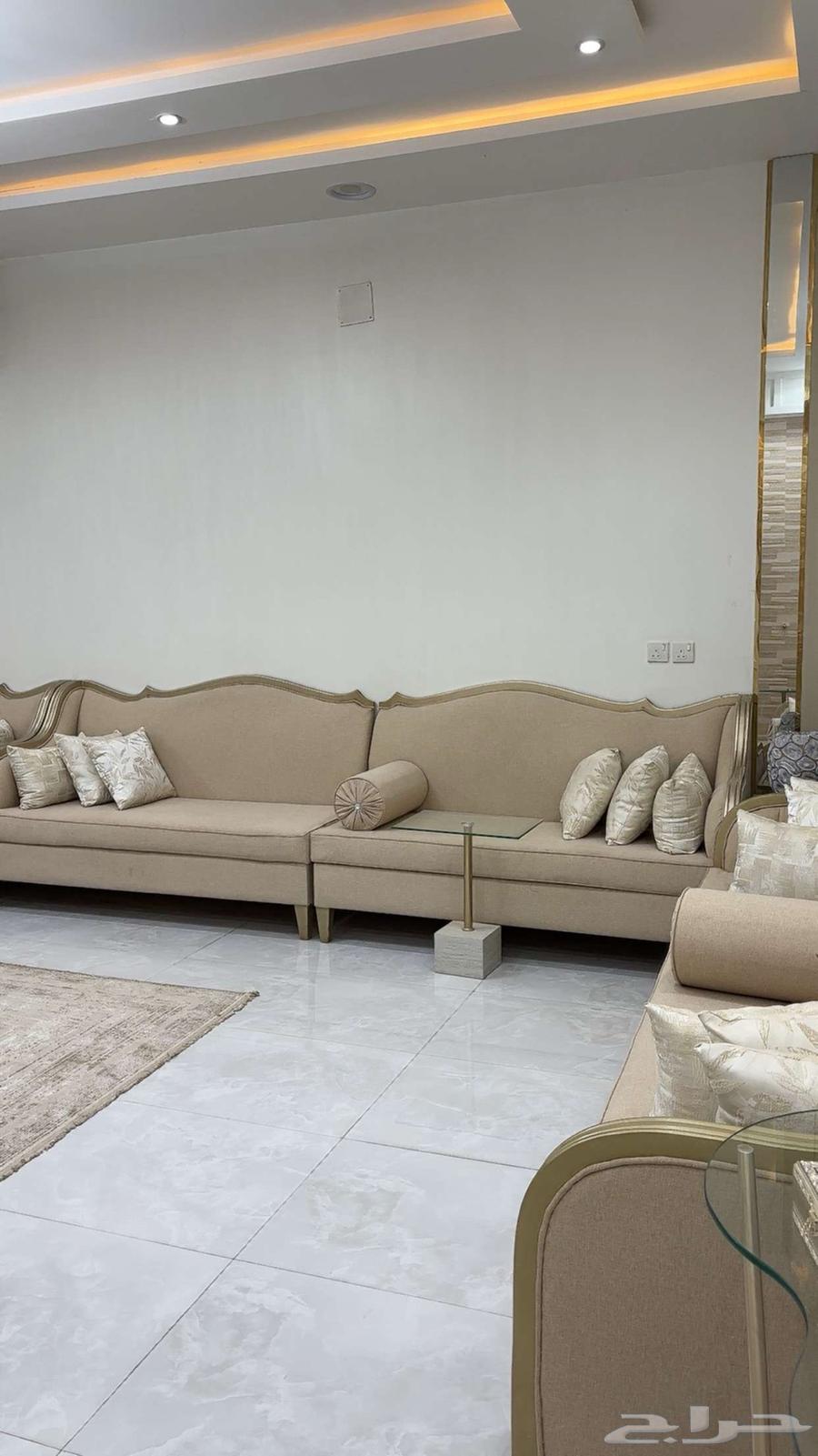 كنب نظيف جدا المقاس7 في 564379991499905112