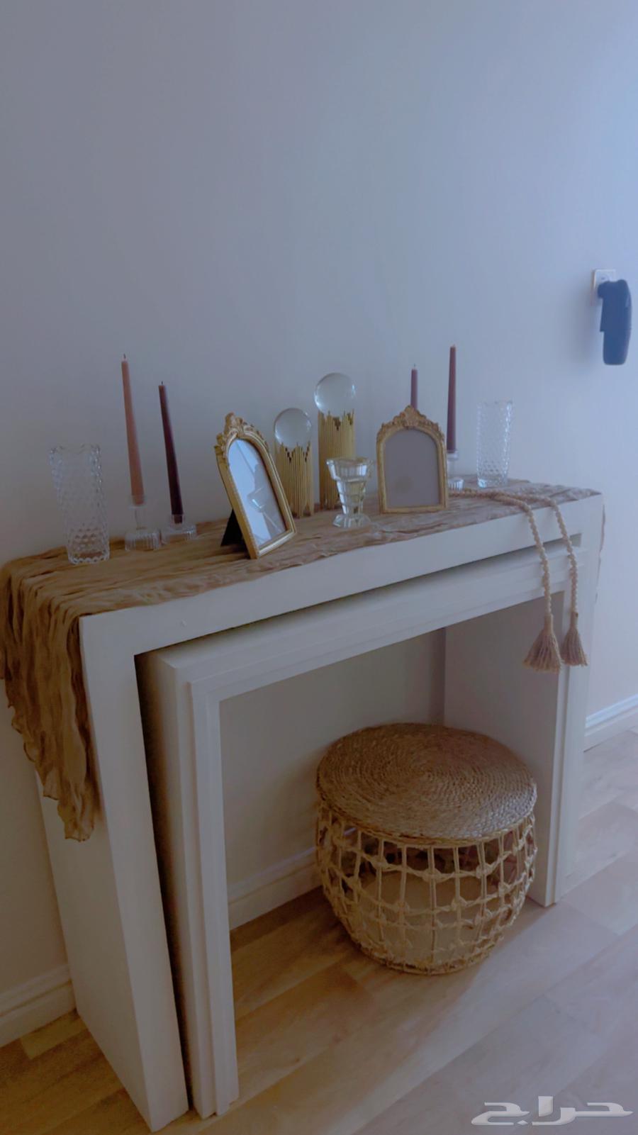 مدخل طاولات ضيافه نظيفه وجديده64380091685635110