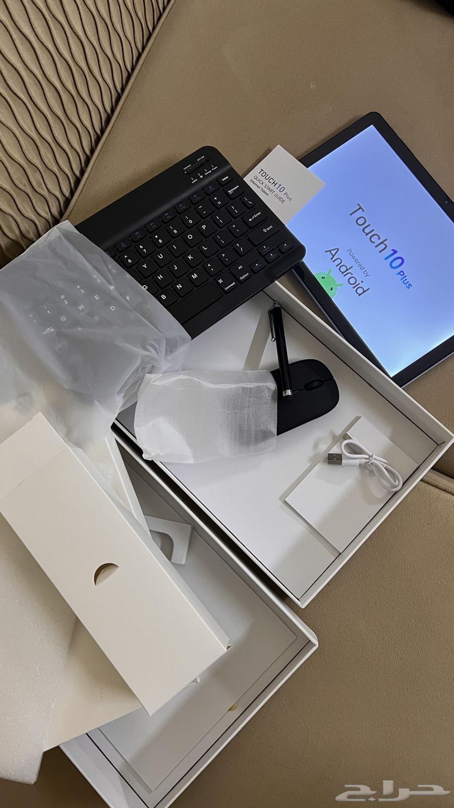 Used lightweight Android tablet with all accessories64387467478146110