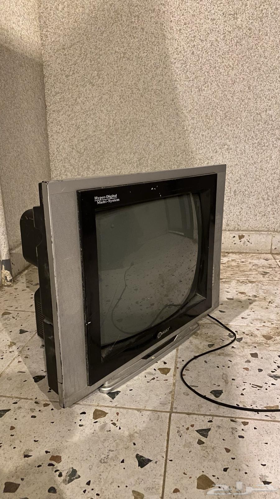 كنب ضهور نضيفه وتلفزون قديم64391388719746110