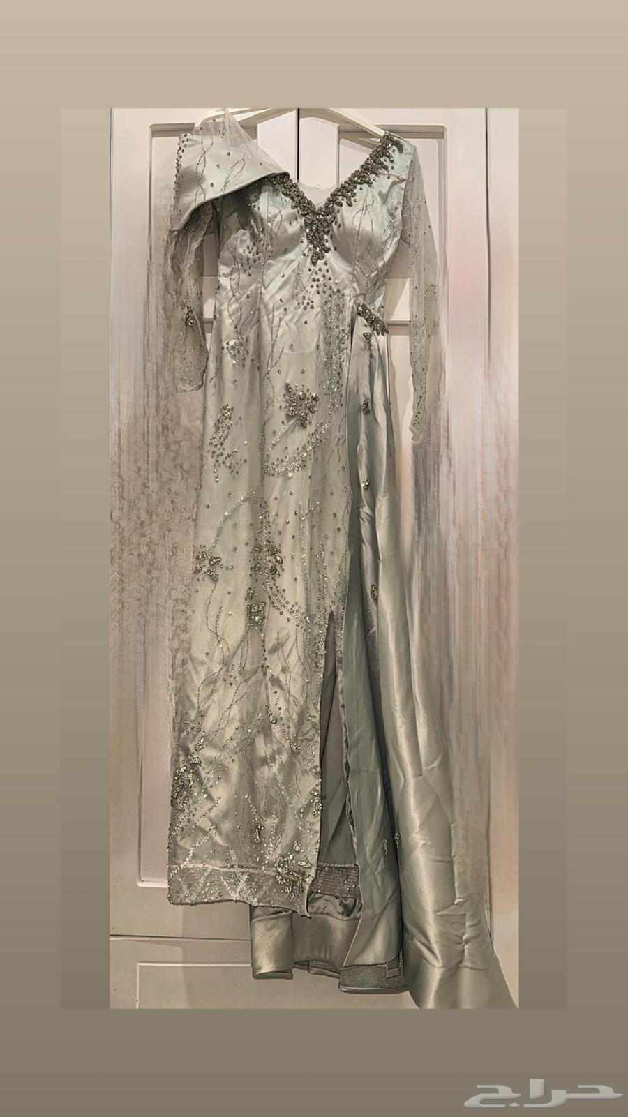 فستان للبيع السعر1500 السعر السابق 3500 تفصيل العليا مول64377137823747111