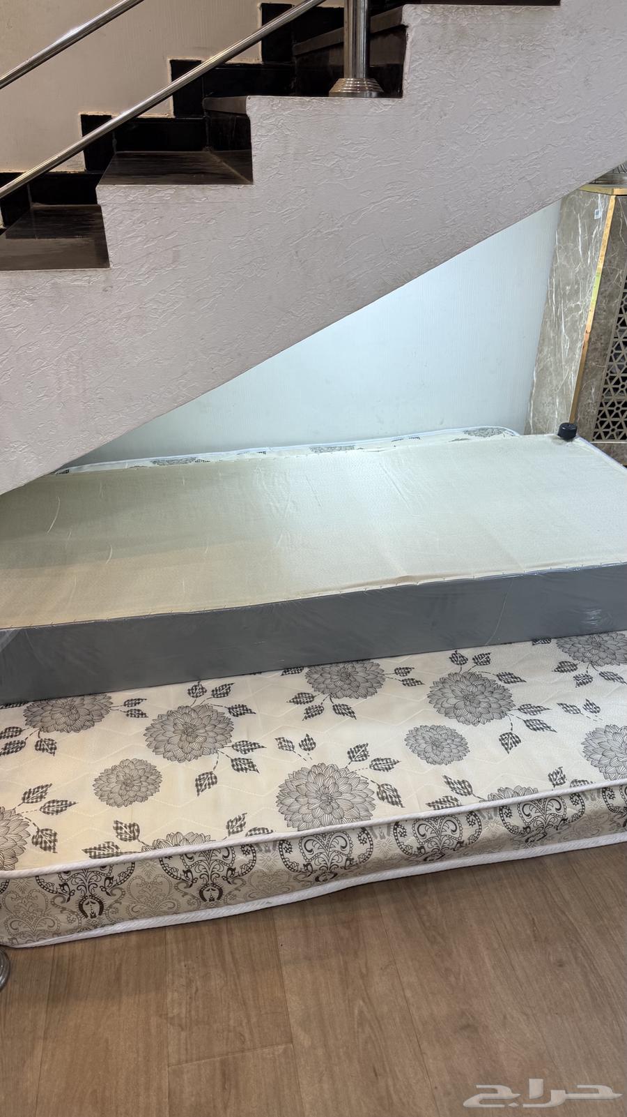 Neat and mattress64384217774595110