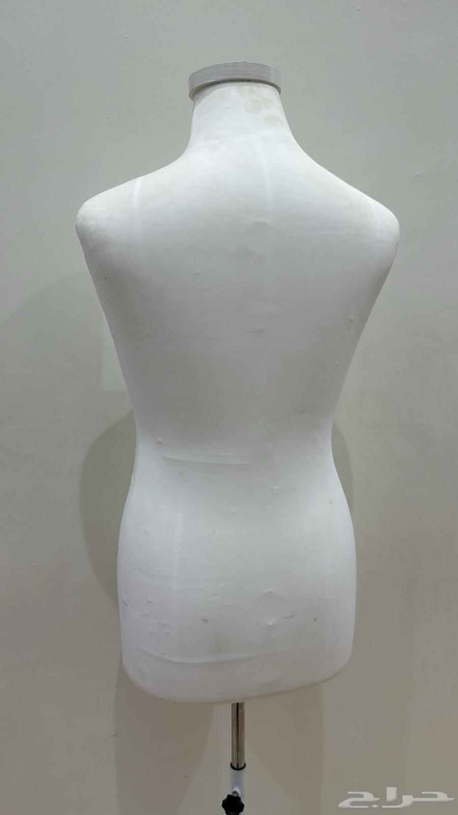 Mannequin64389584911874111