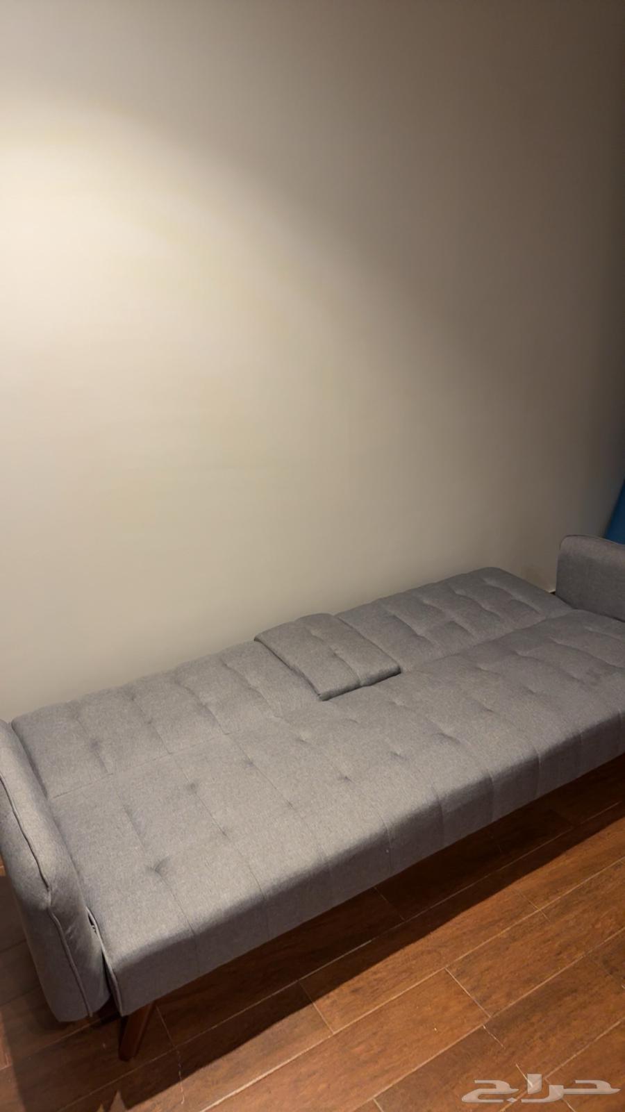 Bedside table64388963373186110