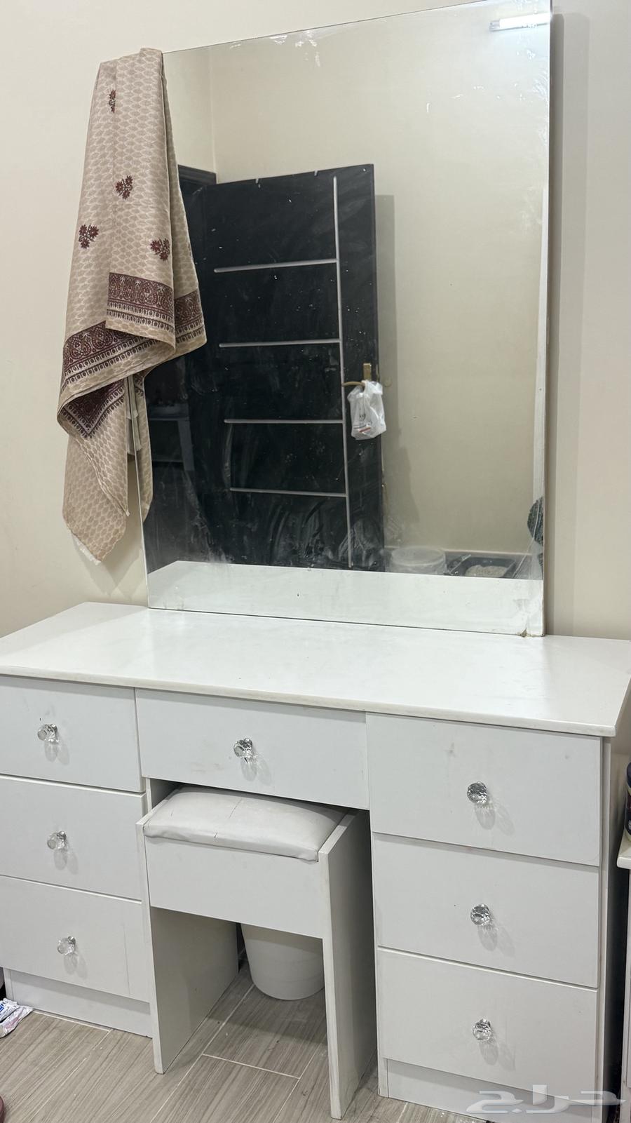 غرفة للبيع المستعجل64391934723330110