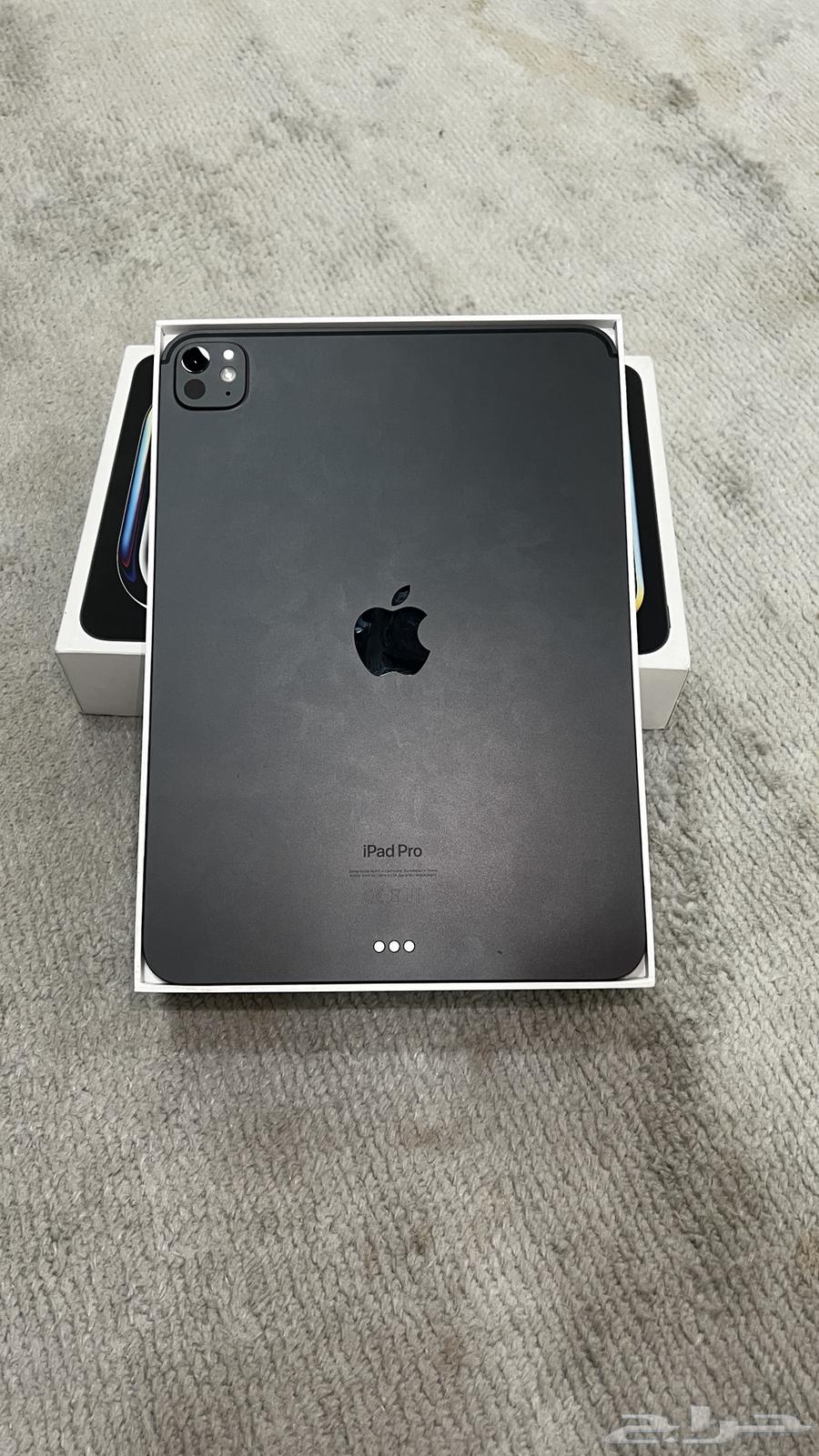 ايباد برو M4 اخو الجديد64379891242370112