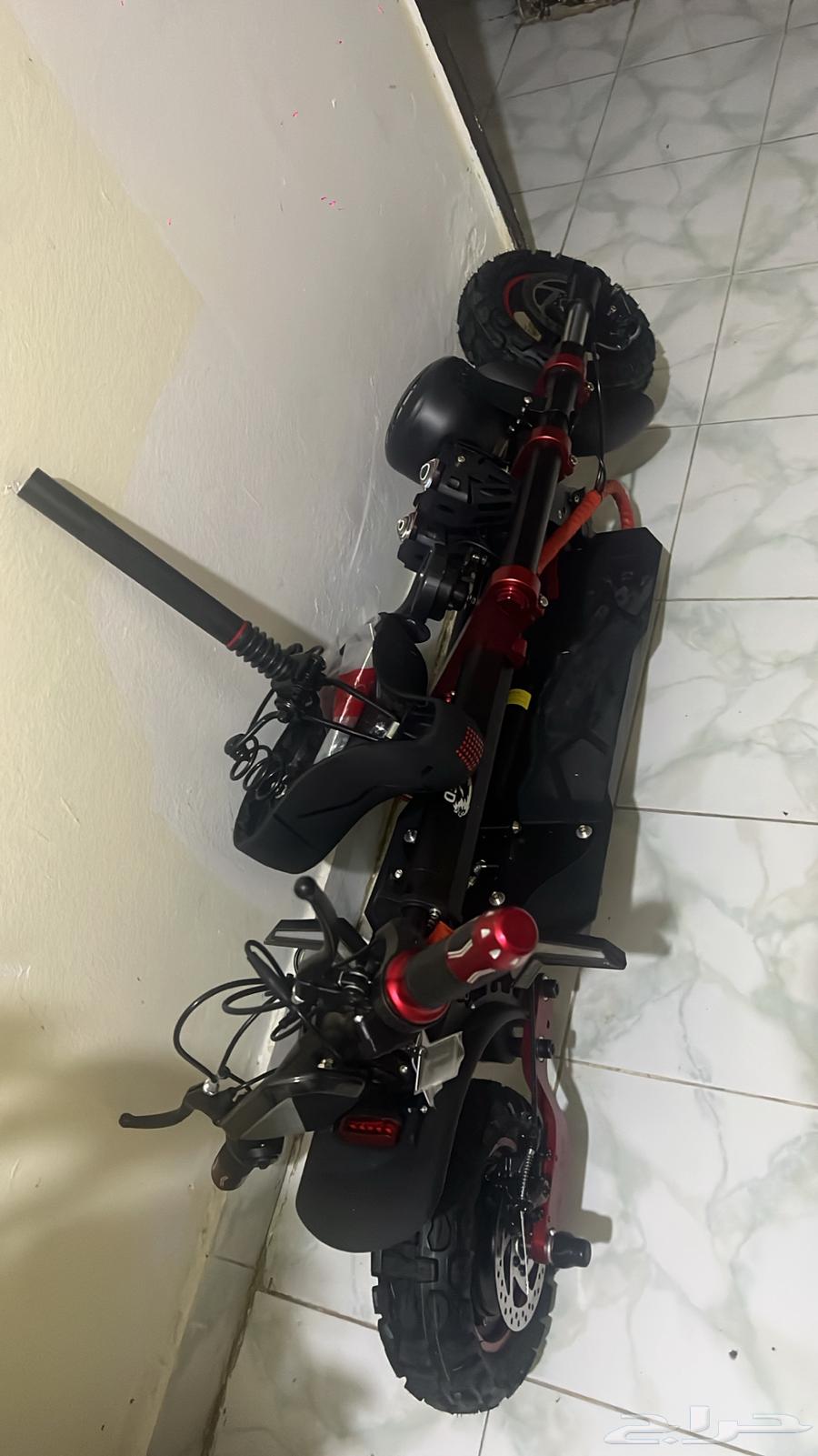 Armored Scooter64383623027715110