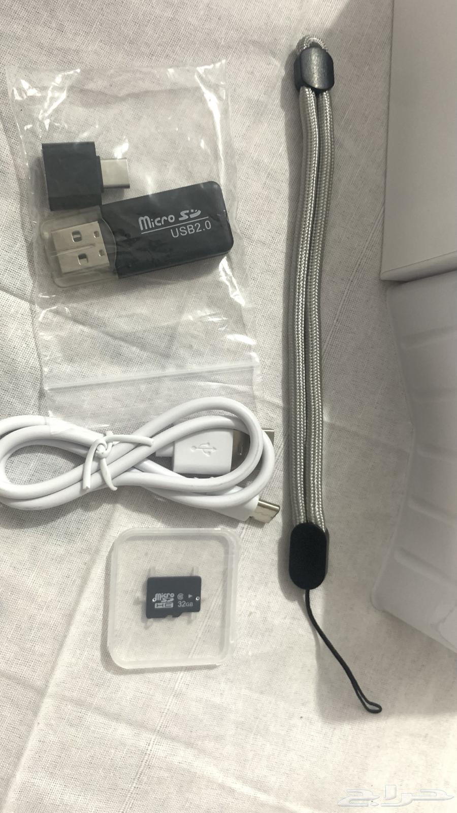 New digital camera with all accessories64100533242370112