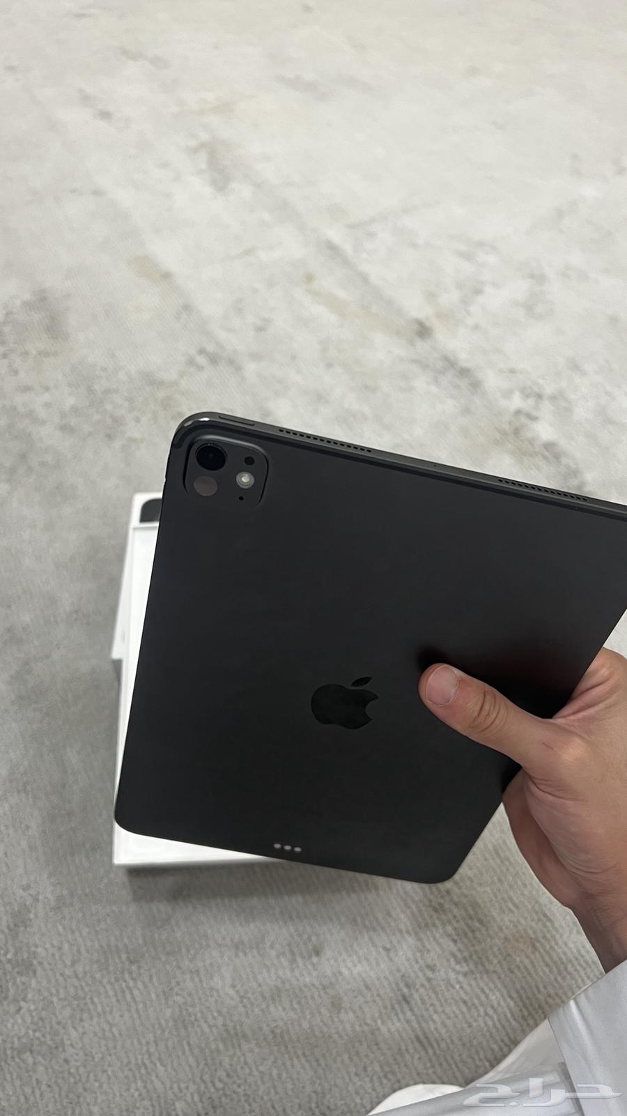 ايباد برو M4 اخو الجديد64379891242370114