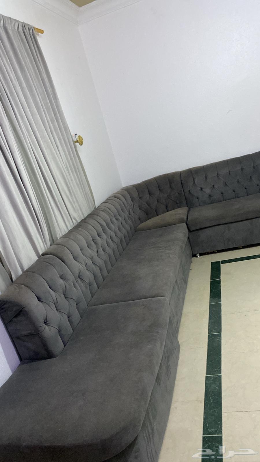 Sofa for 200 only64382624683011111