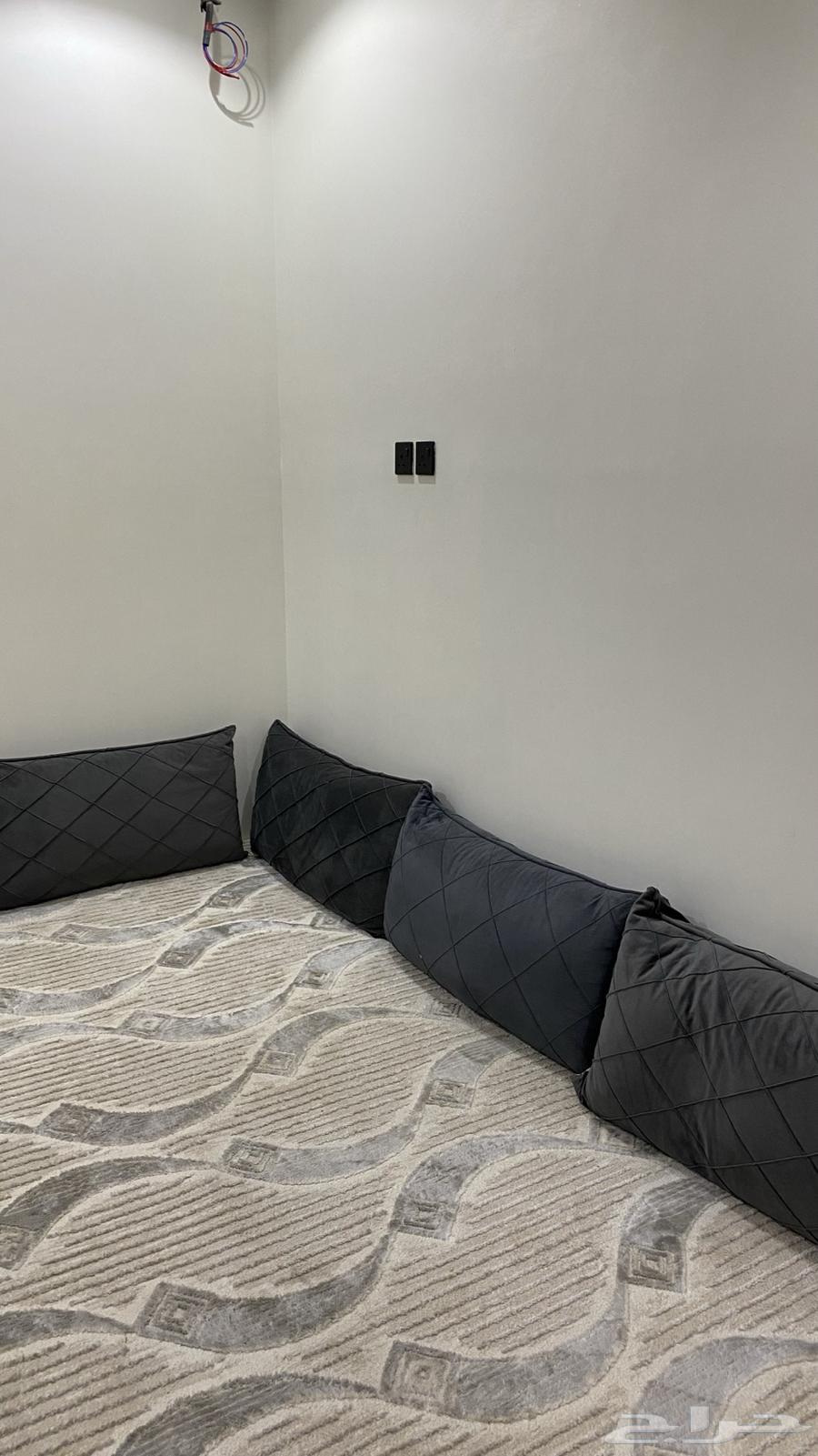 كنب ضهور نضيفه وتلفزون قديم64391388719746111