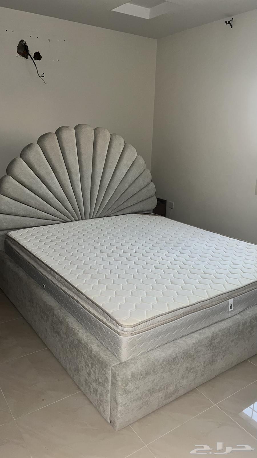 للبيع غرفه نوم استخدام 4 شهور64391078761346110