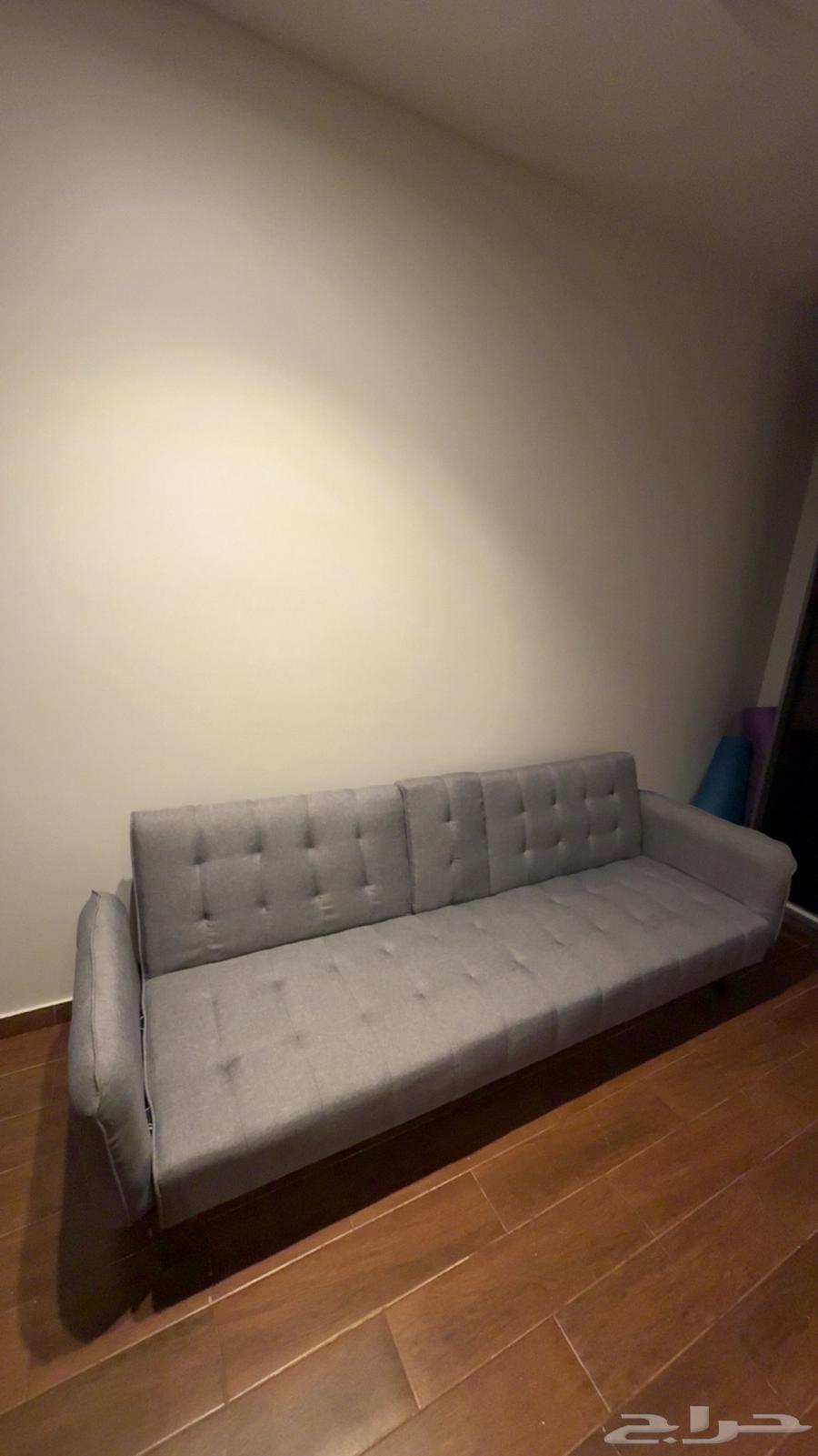 Bedside table64388963373186112