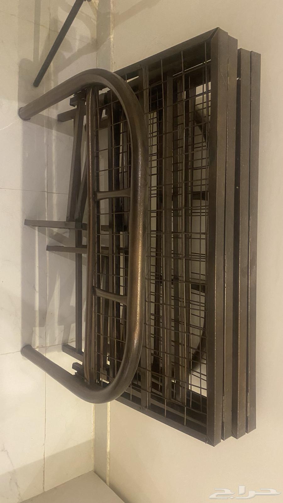 سرير و سجادة للبيع64386318836611111