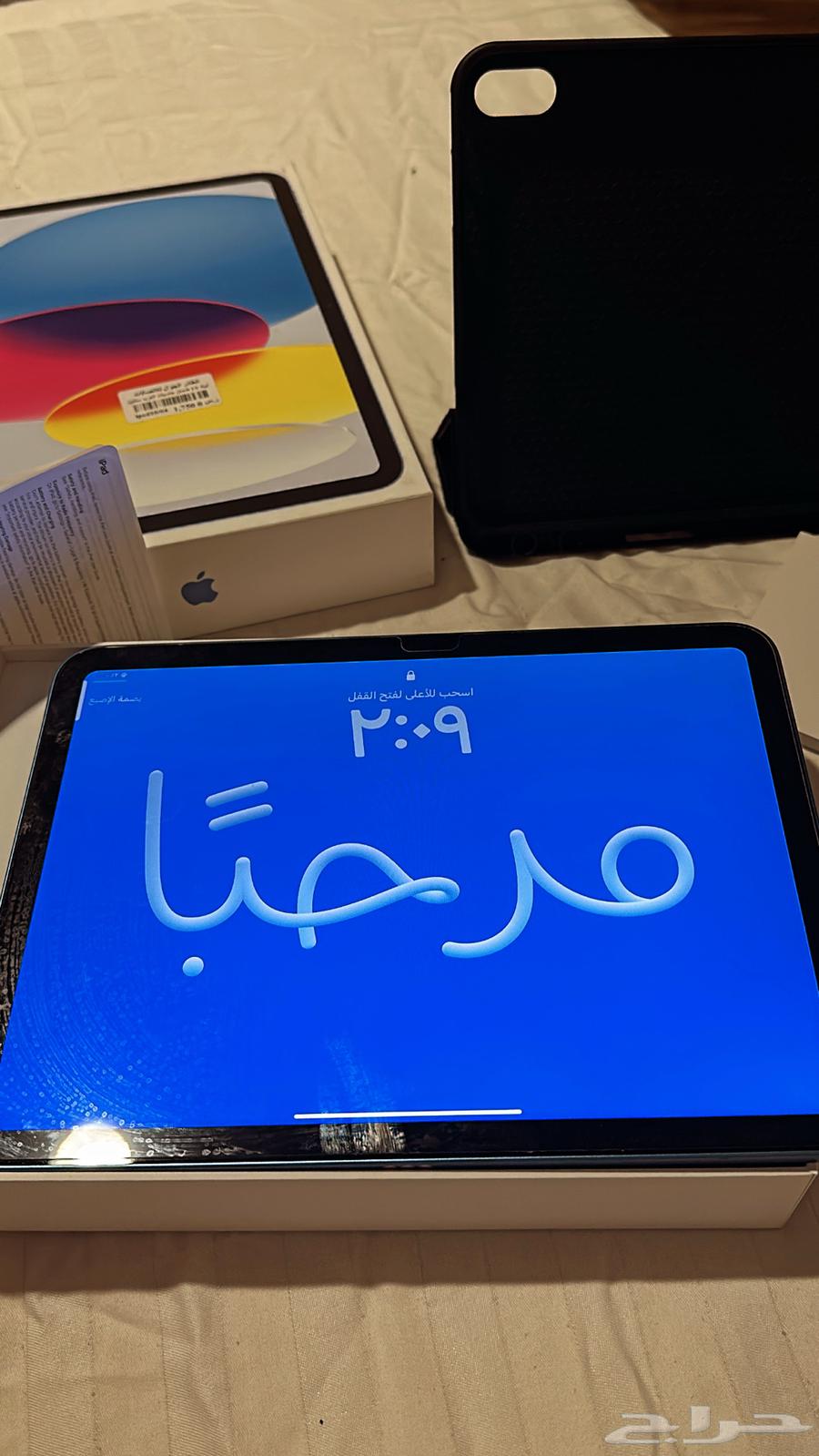 10th Generation iPad, Like New with Box and Accessories, No Flaws64378440548994112