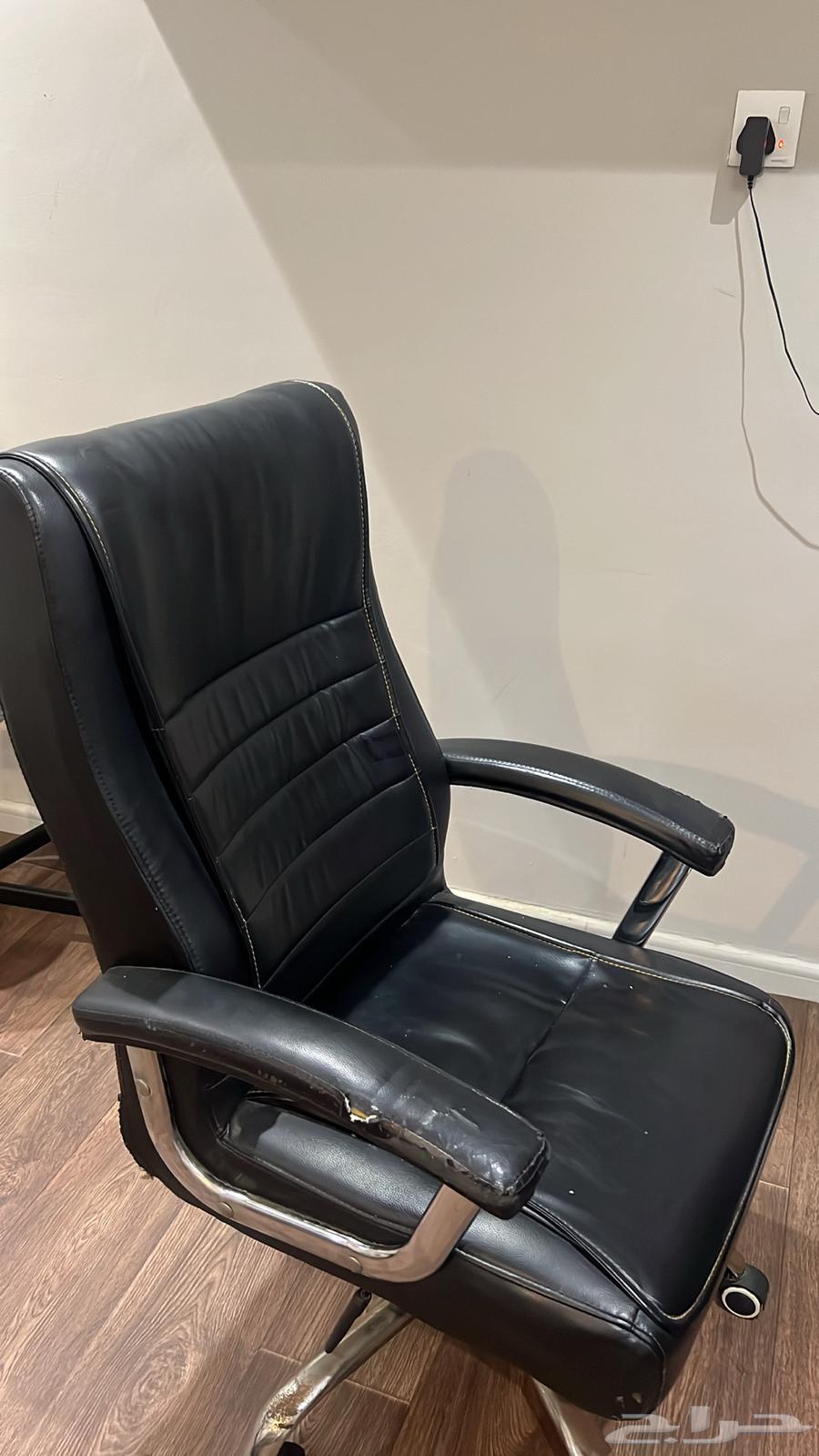 مكتب وكرسي للبيع64381328519169111