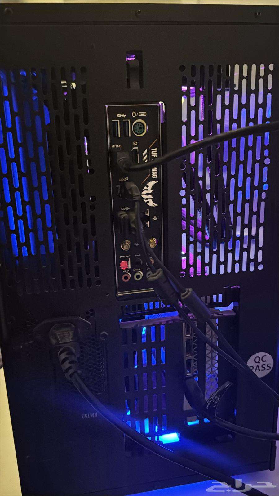 بي سي وشاشة للبيع64390582481795113