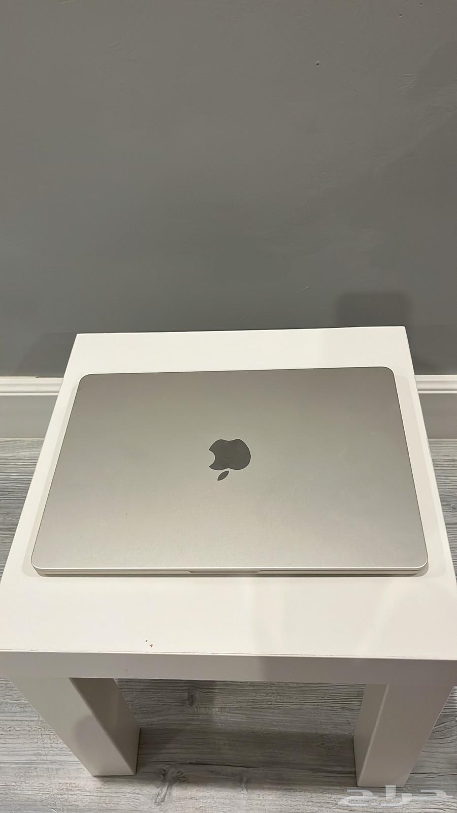 جهاز ماك بوك اير 202264385677291267111